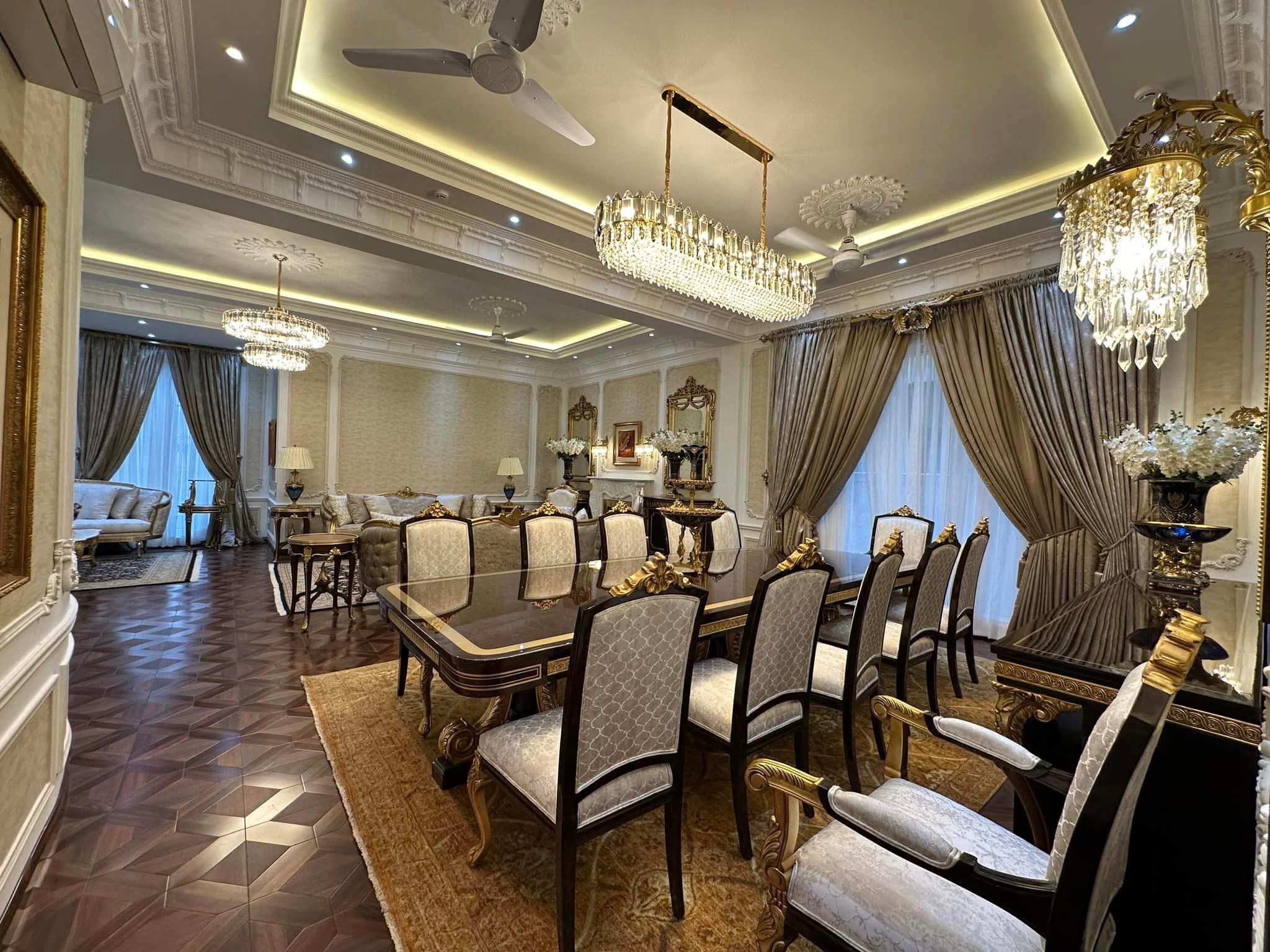 Classic Dinning Table-03