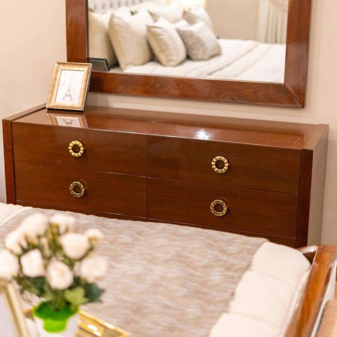 LUXURIOUS 4-PIECE BEDROOM SET: BED, 2 SIDE TABLES, DRESSER & MIRROR- FULLY COUSTOMIZABLE