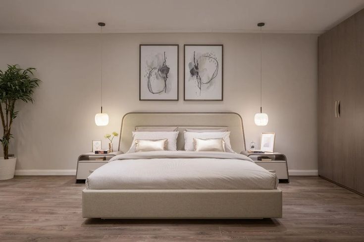 Luxurious 4-Piece Bedroom Set: Bed, 2 Side Tables, Dresser & Mirror - Fully Customizable